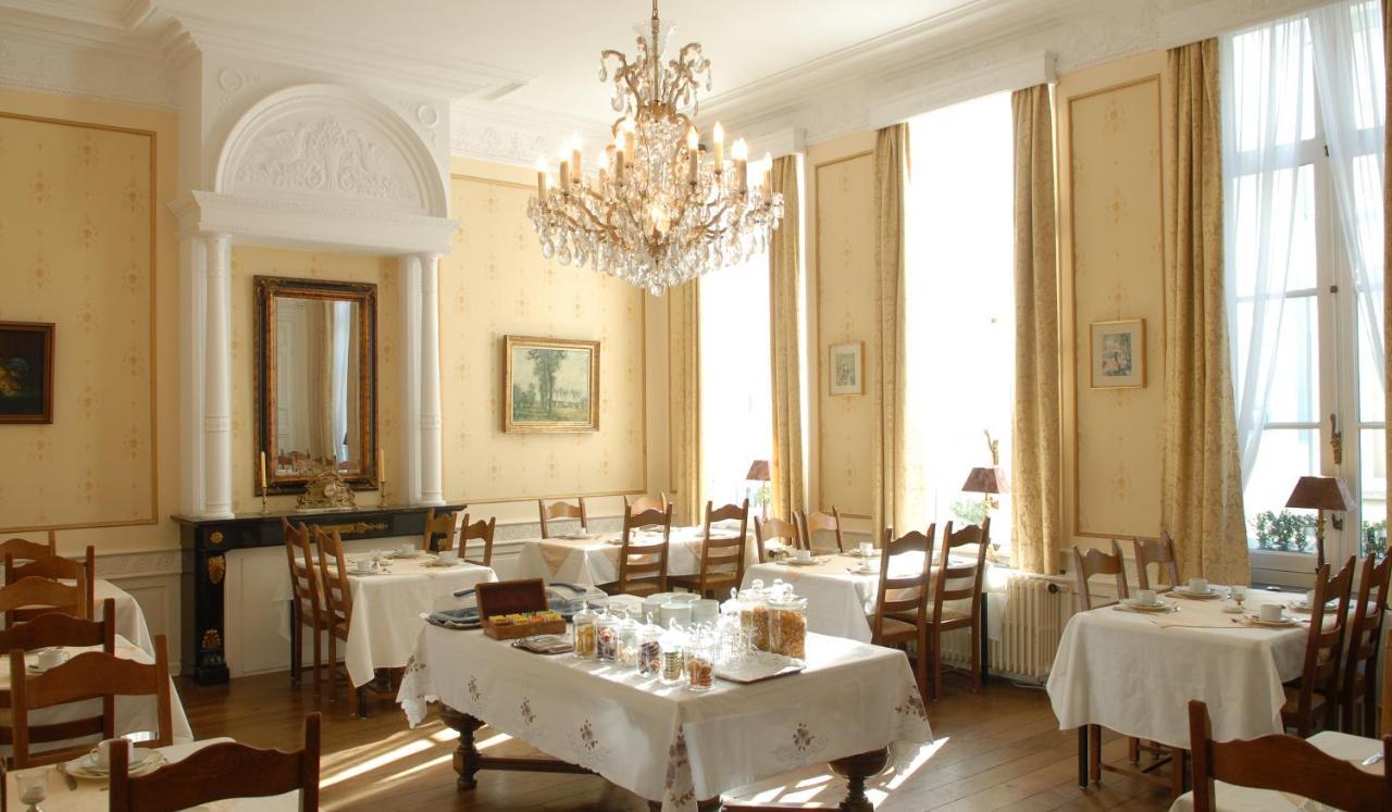 Hotel Patritius บรูจส์ ภายนอก รูปภาพ