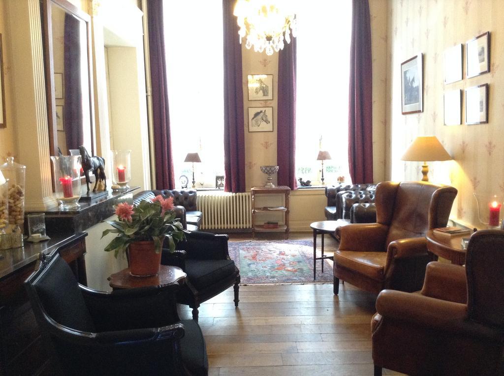 Hotel Patritius บรูจส์ ภายนอก รูปภาพ