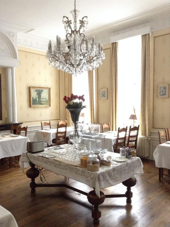 Hotel Patritius บรูจส์ ภายนอก รูปภาพ