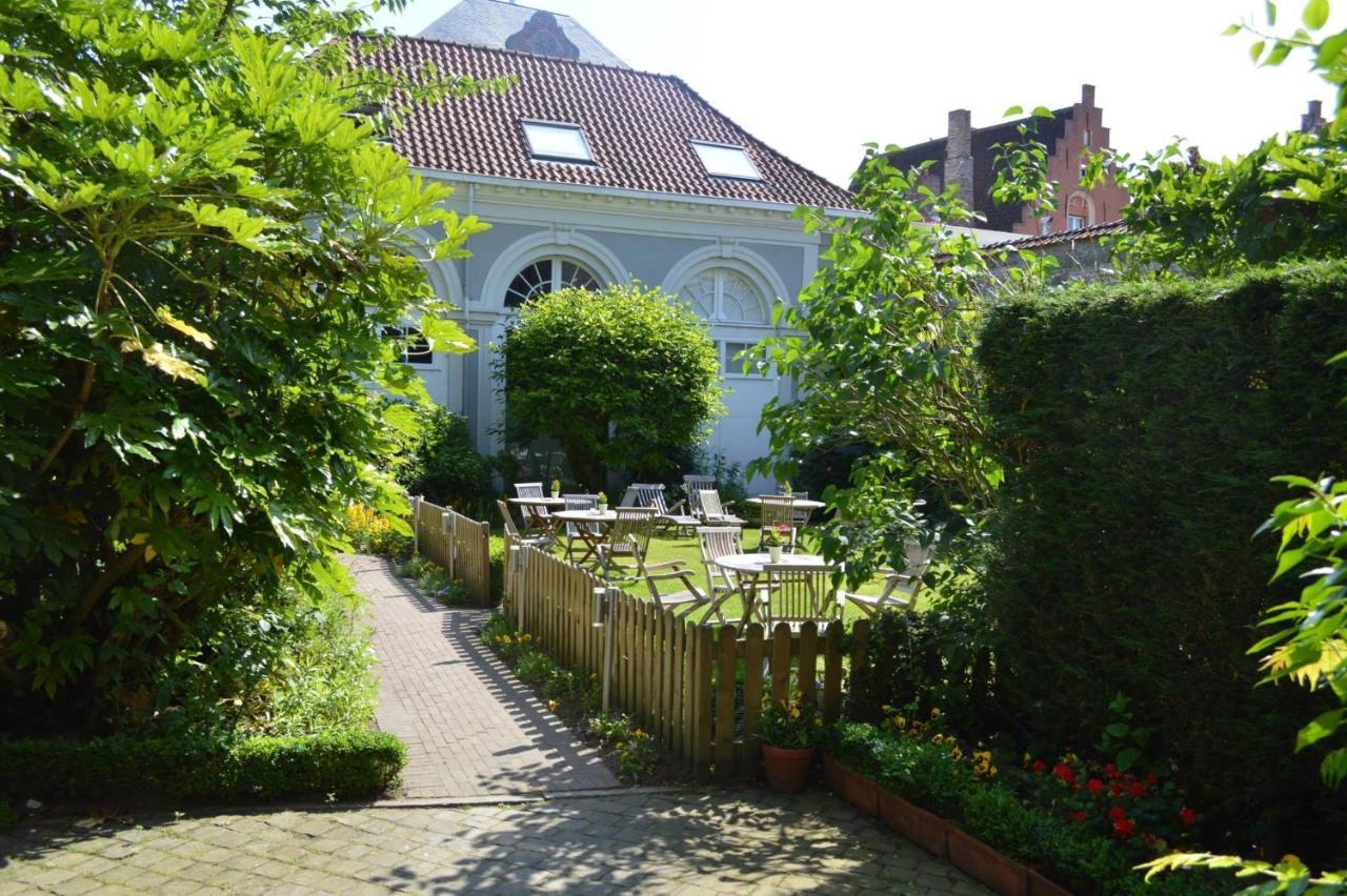 Hotel Patritius บรูจส์ ภายนอก รูปภาพ