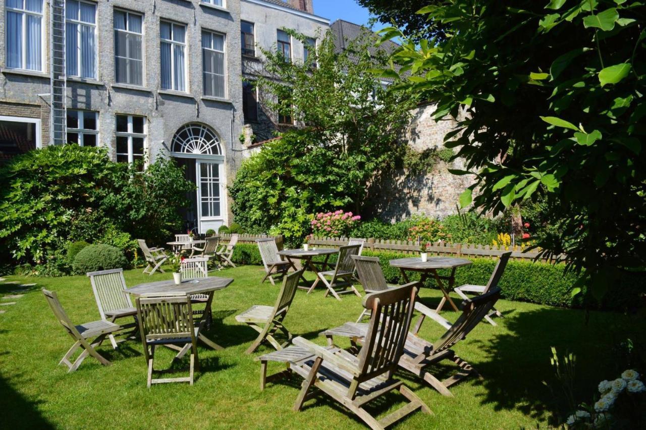 Hotel Patritius บรูจส์ ภายนอก รูปภาพ